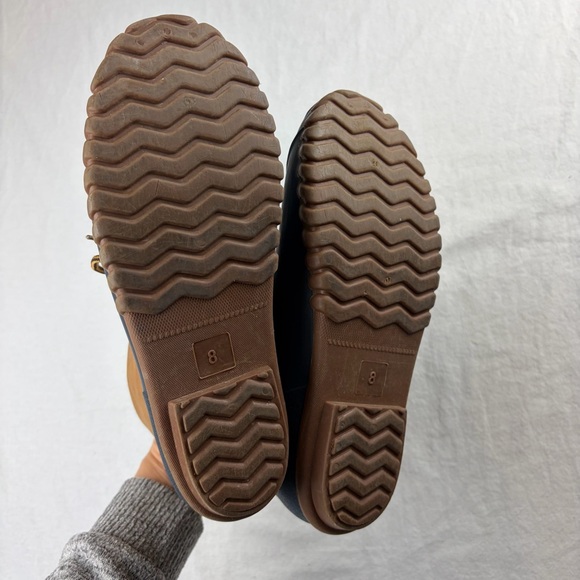 Henry Ferrera Women’s Tan Navy Faux Leather Lace Up Duck Boots sz. 8 - Picture 11 of 13